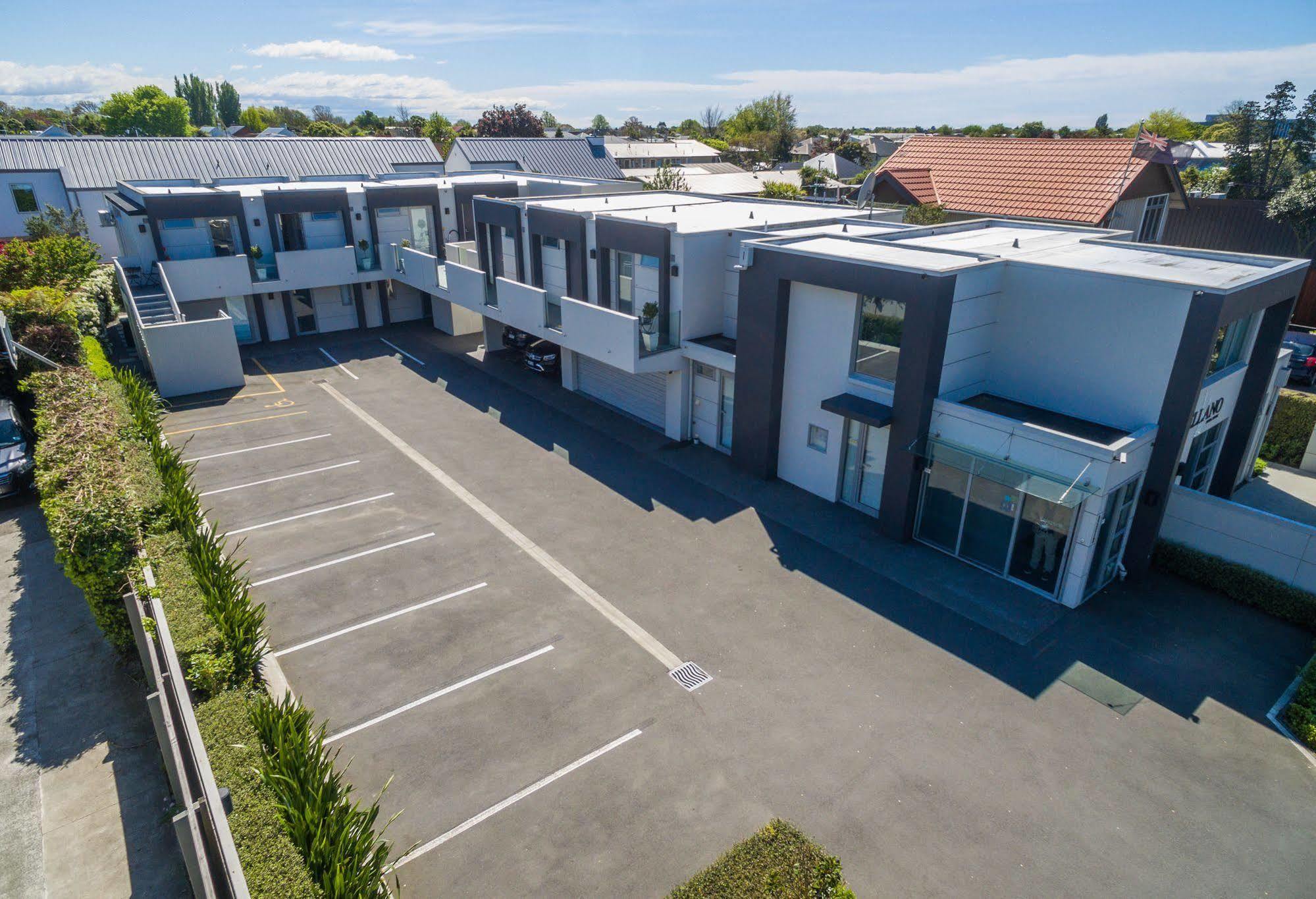 Bellano Motel Suites Christchurch Zewnętrze zdjęcie Aerial view of the school
