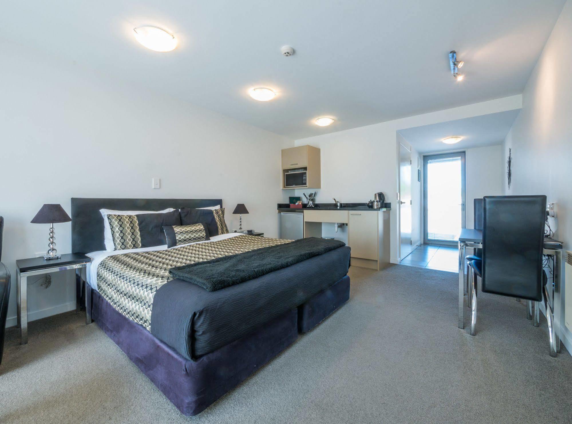 Bellano Motel Suites Christchurch Zewnętrze zdjęcie Studio apartment