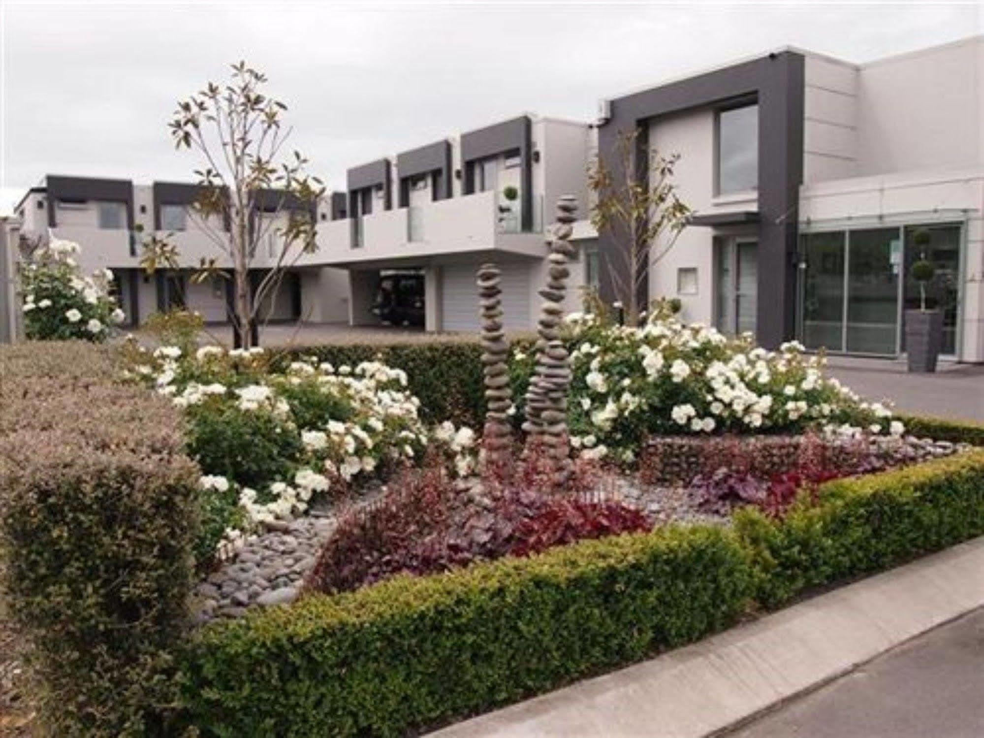 Bellano Motel Suites Christchurch Zewnętrze zdjęcie The new library building